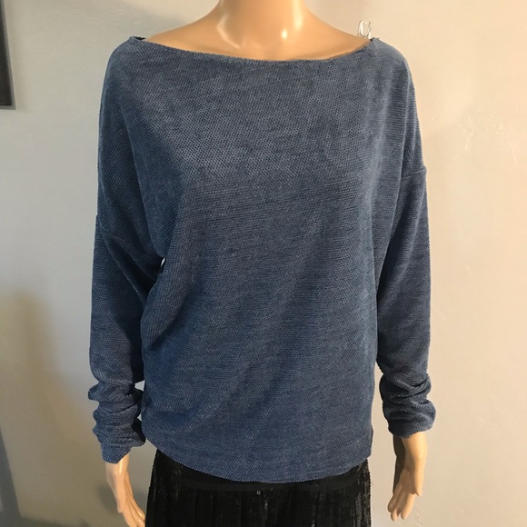Warm and soft off the shoulder blue sweater - Picture 4 of 8